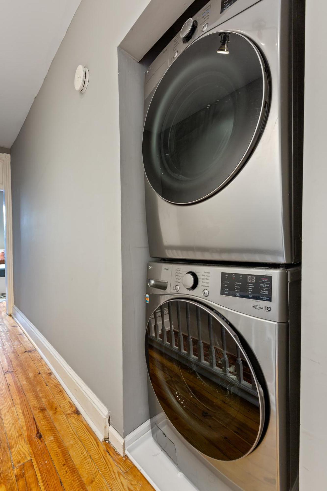 Pristine Townhouse With Rooftop Deck Near Canton! Балтимор Екстериор снимка